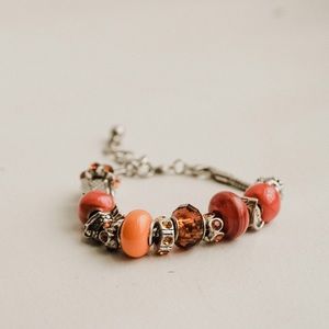 Charm bracelet complete w lot of beads